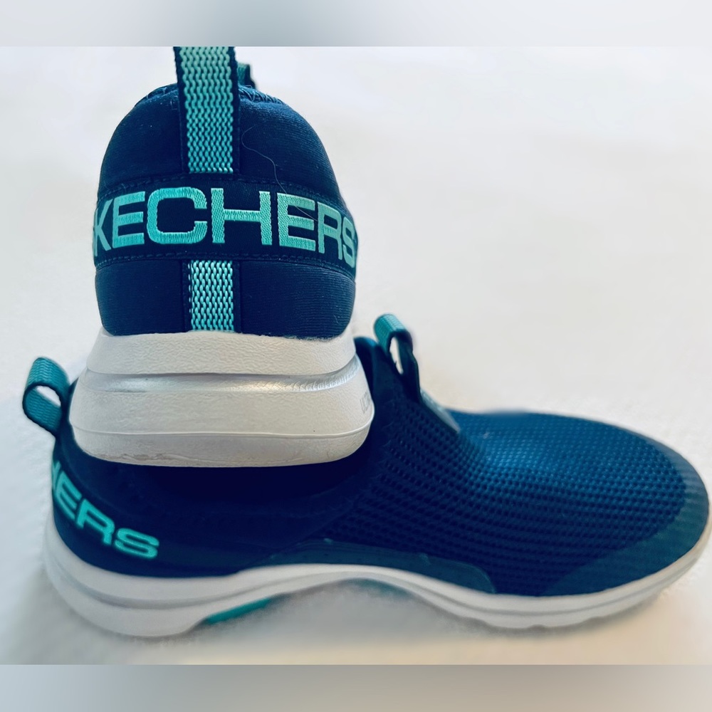 Skechers • Go • Walk • Sneakers